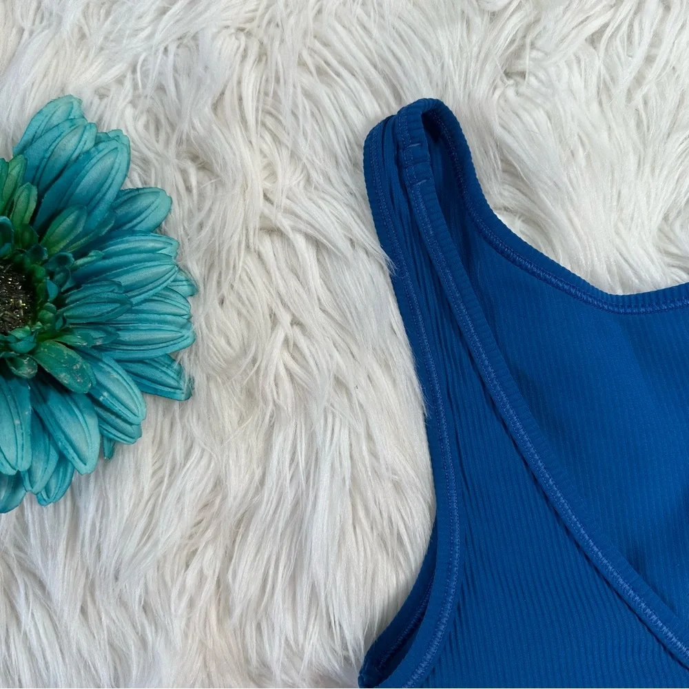 Lululemon • Women’s Power Pivot Tank Blue Ribbed
